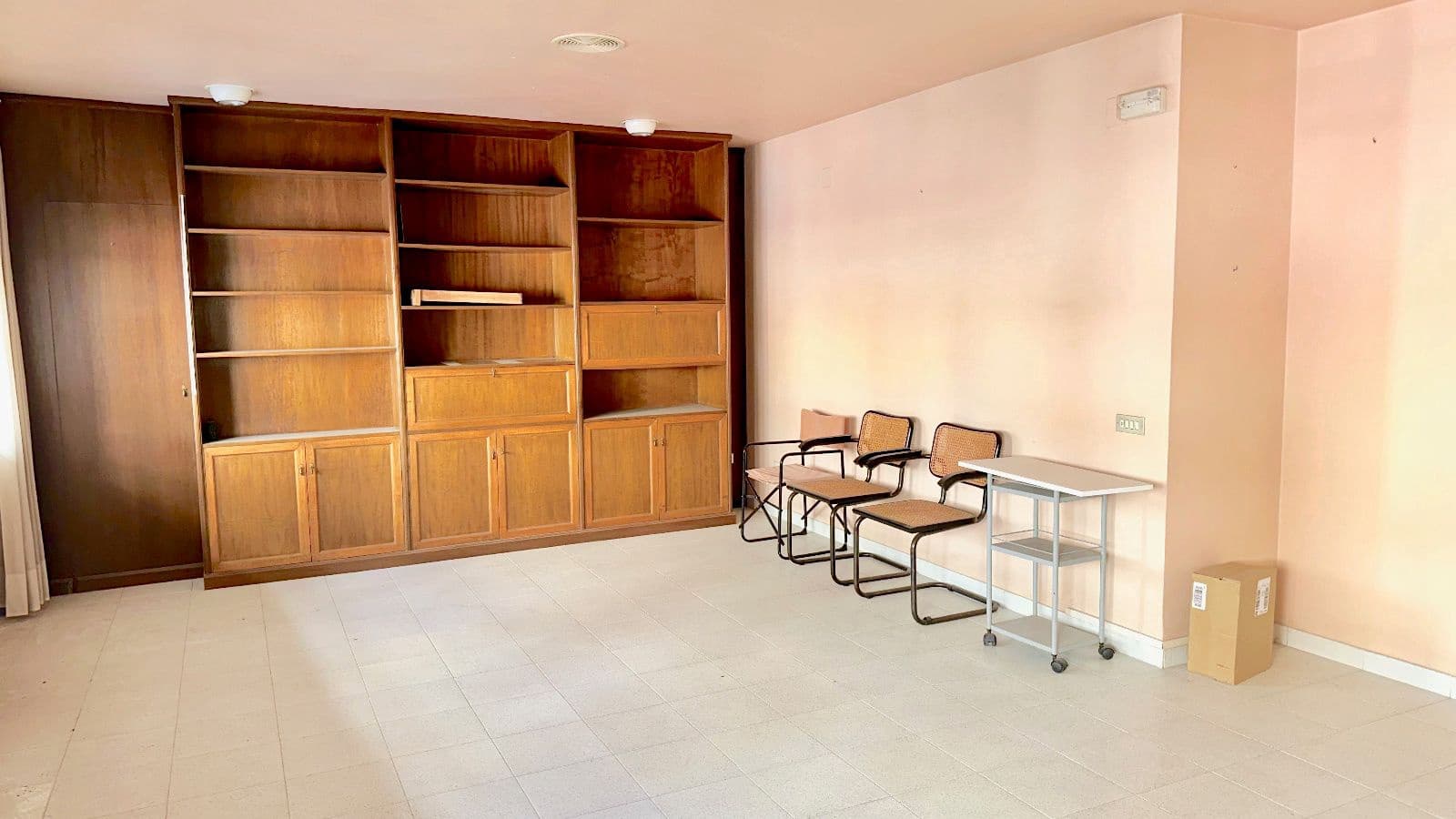 Ufficio in vendita in Castello de la Plana - 70.000 € (Rif: 8890965)