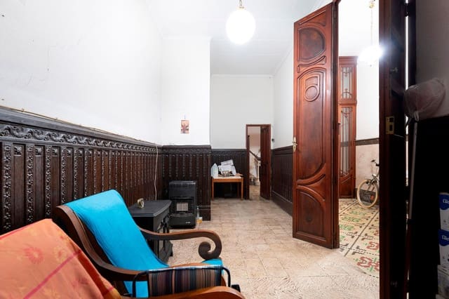 8 bedroom Villa for sale in Burriana / Borriana - € 210,000 (Ref: 8890967)