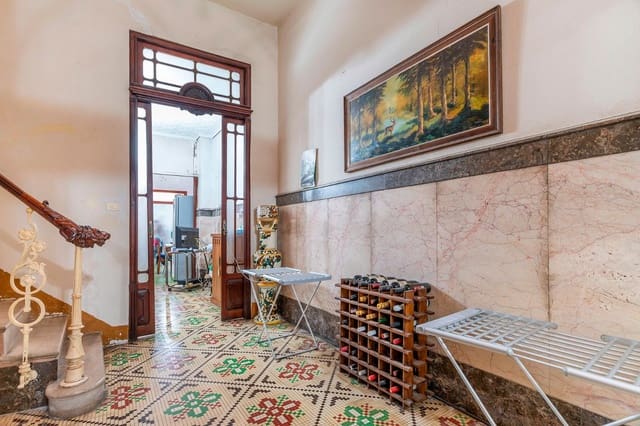 8 bedroom Villa for sale in Burriana / Borriana - € 210,000 (Ref: 8890967)