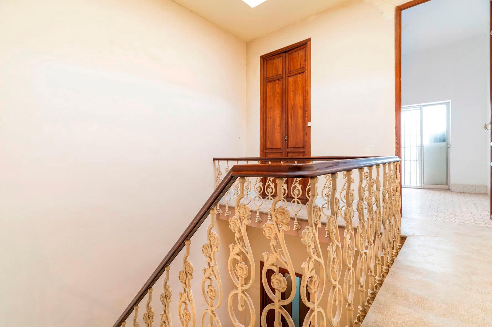 8 soveværelse Villa til salg i Burriana / Borriana - € 210.000 (Ref: 8890967)