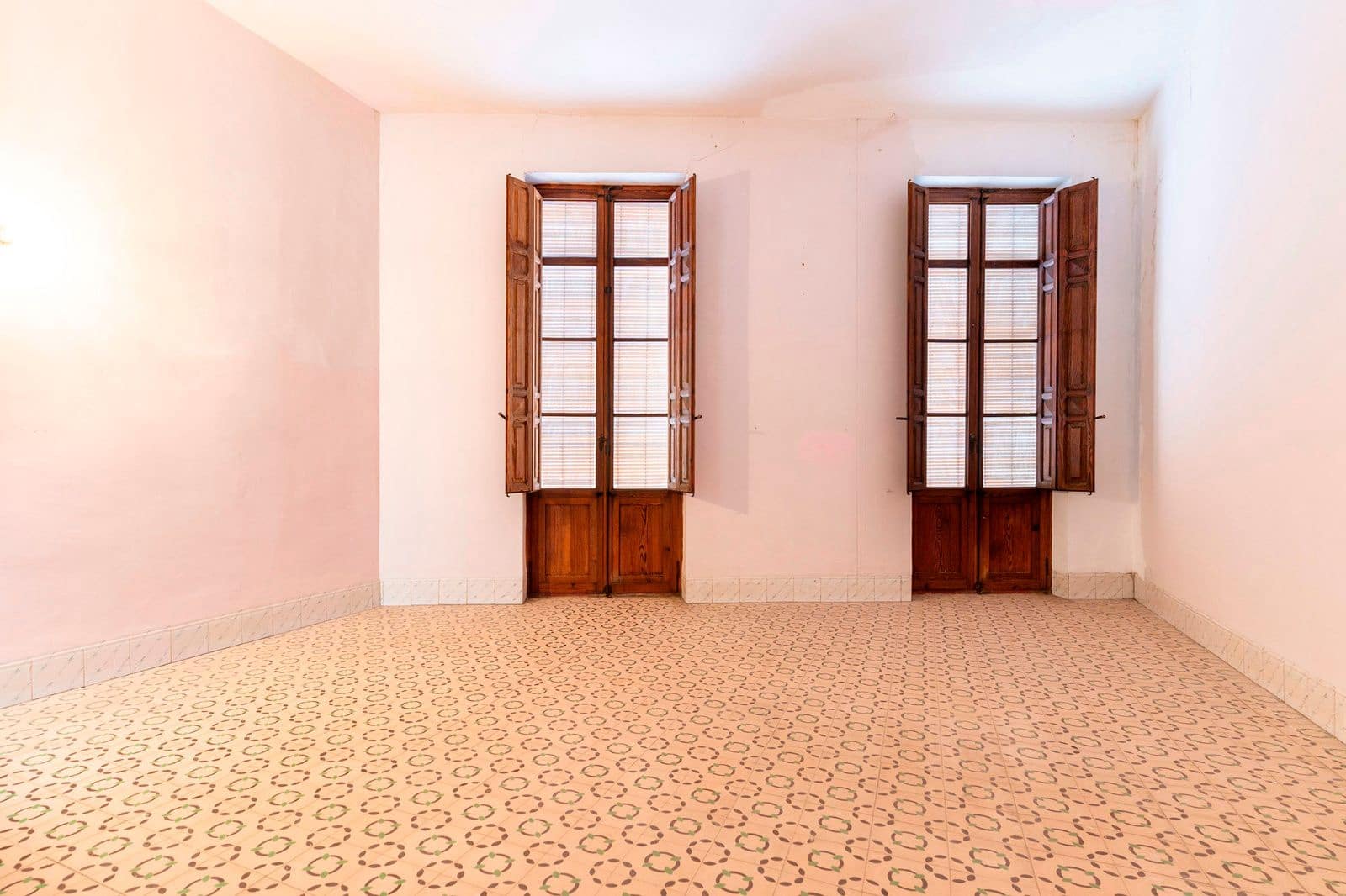 8 soveværelse Villa til salg i Burriana / Borriana - € 210.000 (Ref: 8890967)