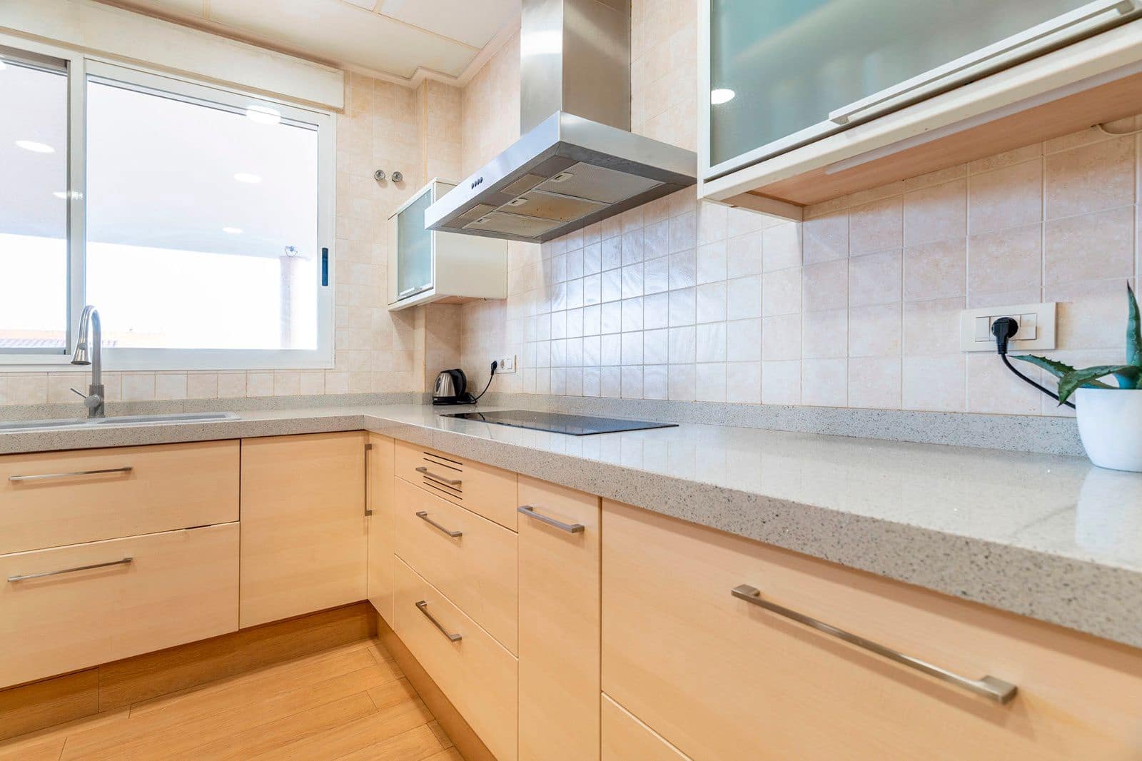 7 soverom Villa til salgs i L'Alcora med garasje - € 435 000 (Ref: 8890968)