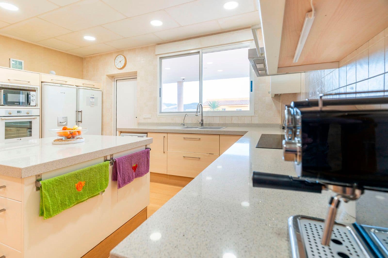 7 soverom Villa til salgs i L'Alcora med garasje - € 435 000 (Ref: 8890968)