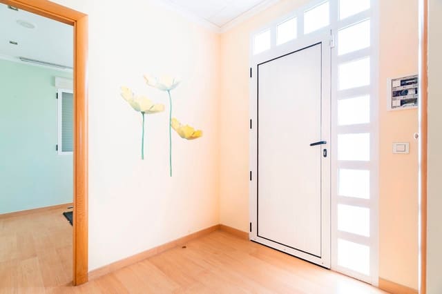 7 bedroom Villa for sale in L'Alcora with garage - € 435,000 (Ref: 8890968)