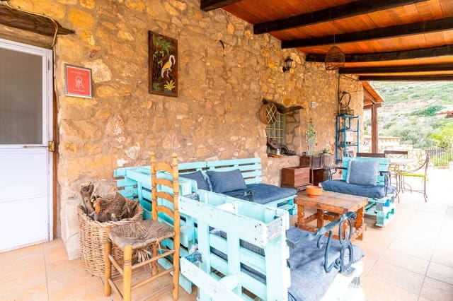 Bar/Restaurante de 7 habitaciones en Costur en venta con piscina - 265.000 € (Ref: 8890969)