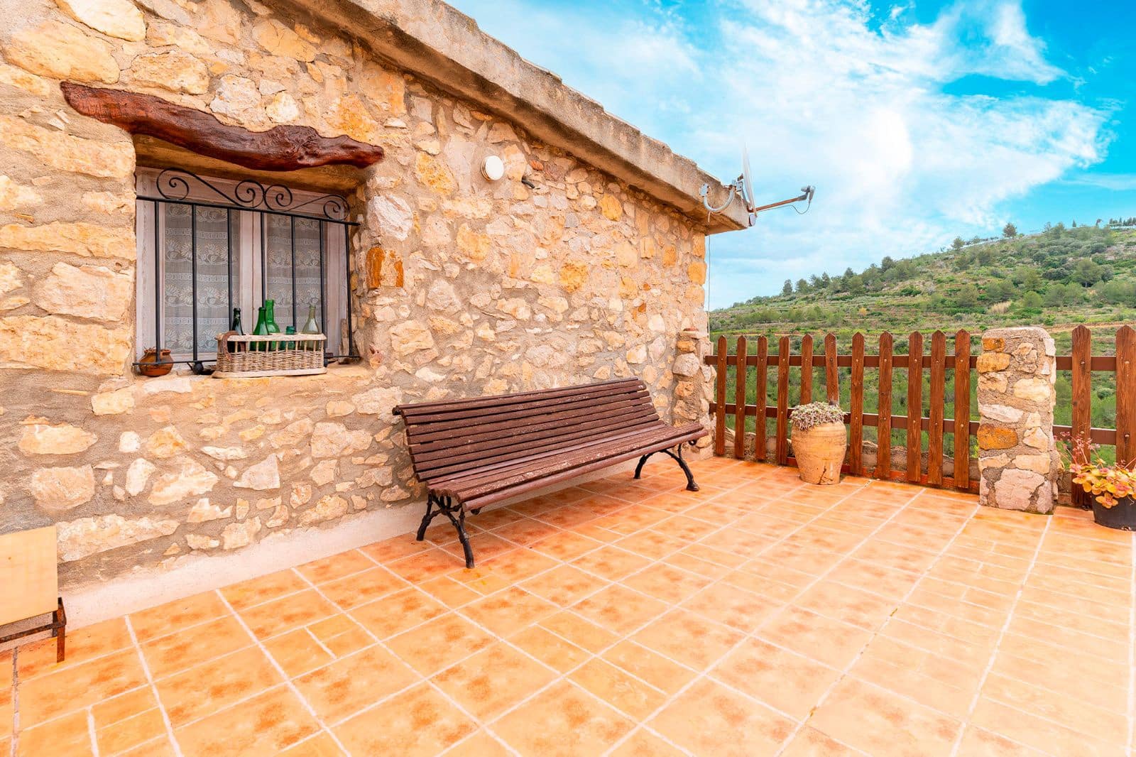 7 sypialnia Restauracja lub bar na sprzedaż w Costur z basenem - 265 000 € (Ref: 8890969)