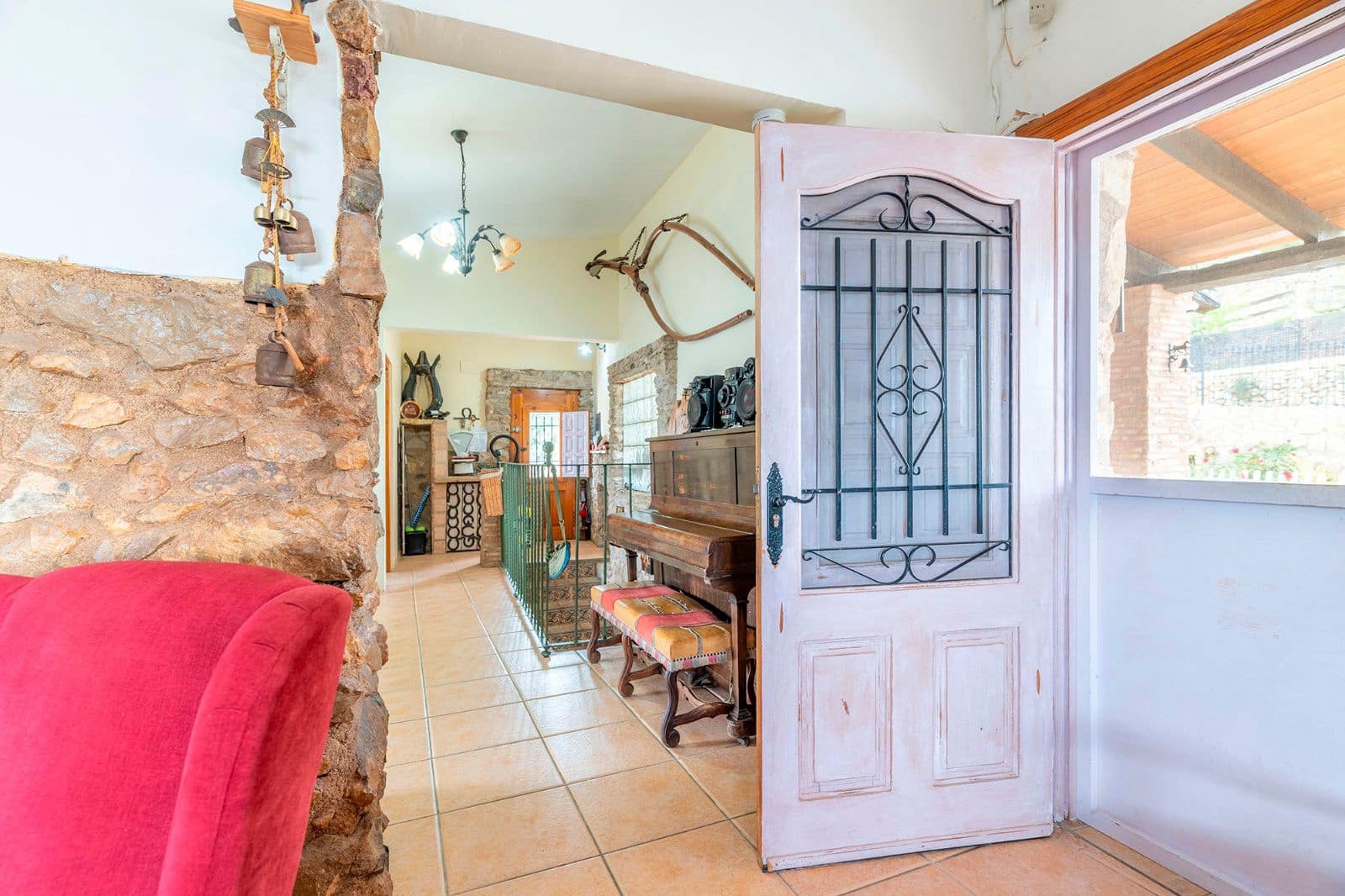 7 sypialnia Restauracja lub bar na sprzedaż w Costur z basenem - 265 000 € (Ref: 8890969)