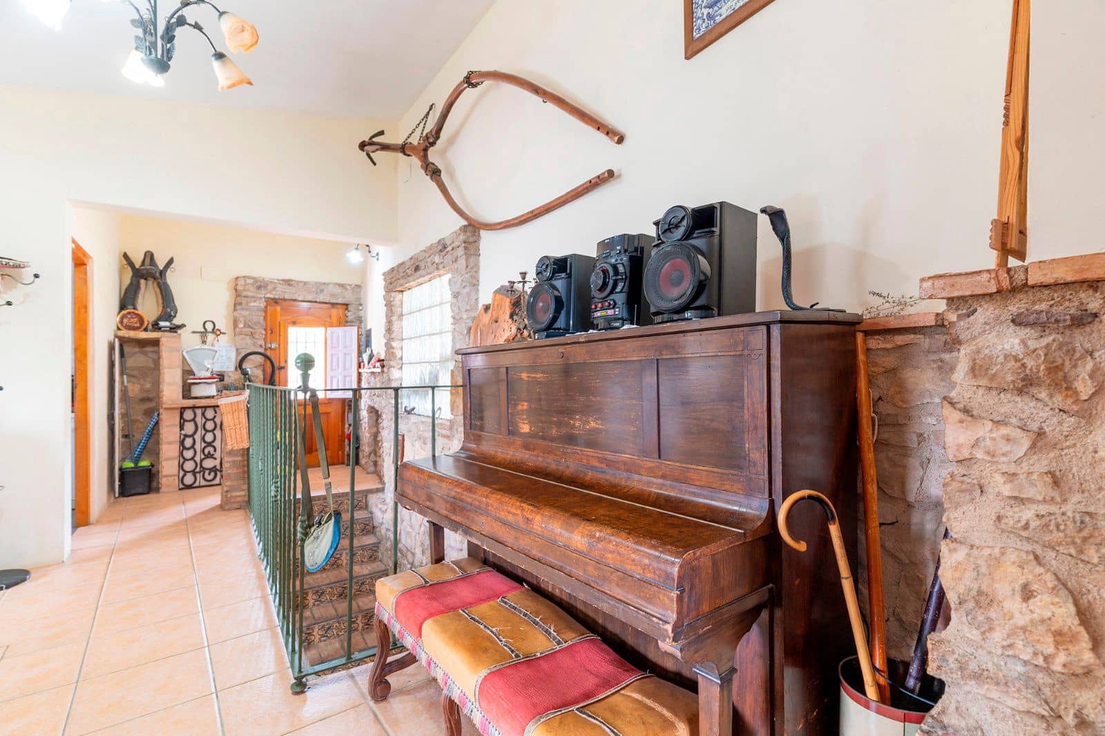 7 sypialnia Restauracja lub bar na sprzedaż w Costur z basenem - 265 000 € (Ref: 8890969)