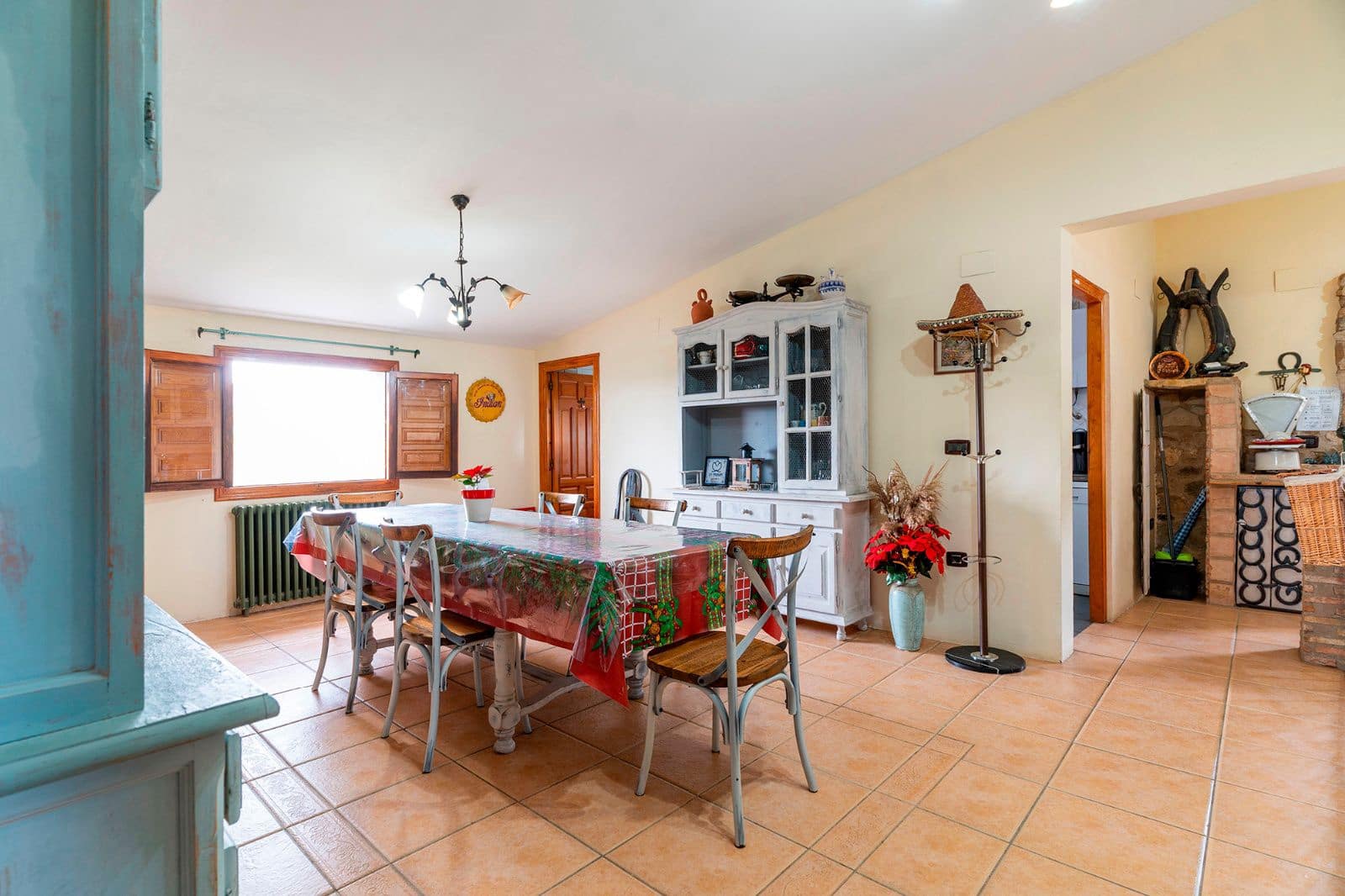 7 sypialnia Restauracja lub bar na sprzedaż w Costur z basenem - 265 000 € (Ref: 8890969)