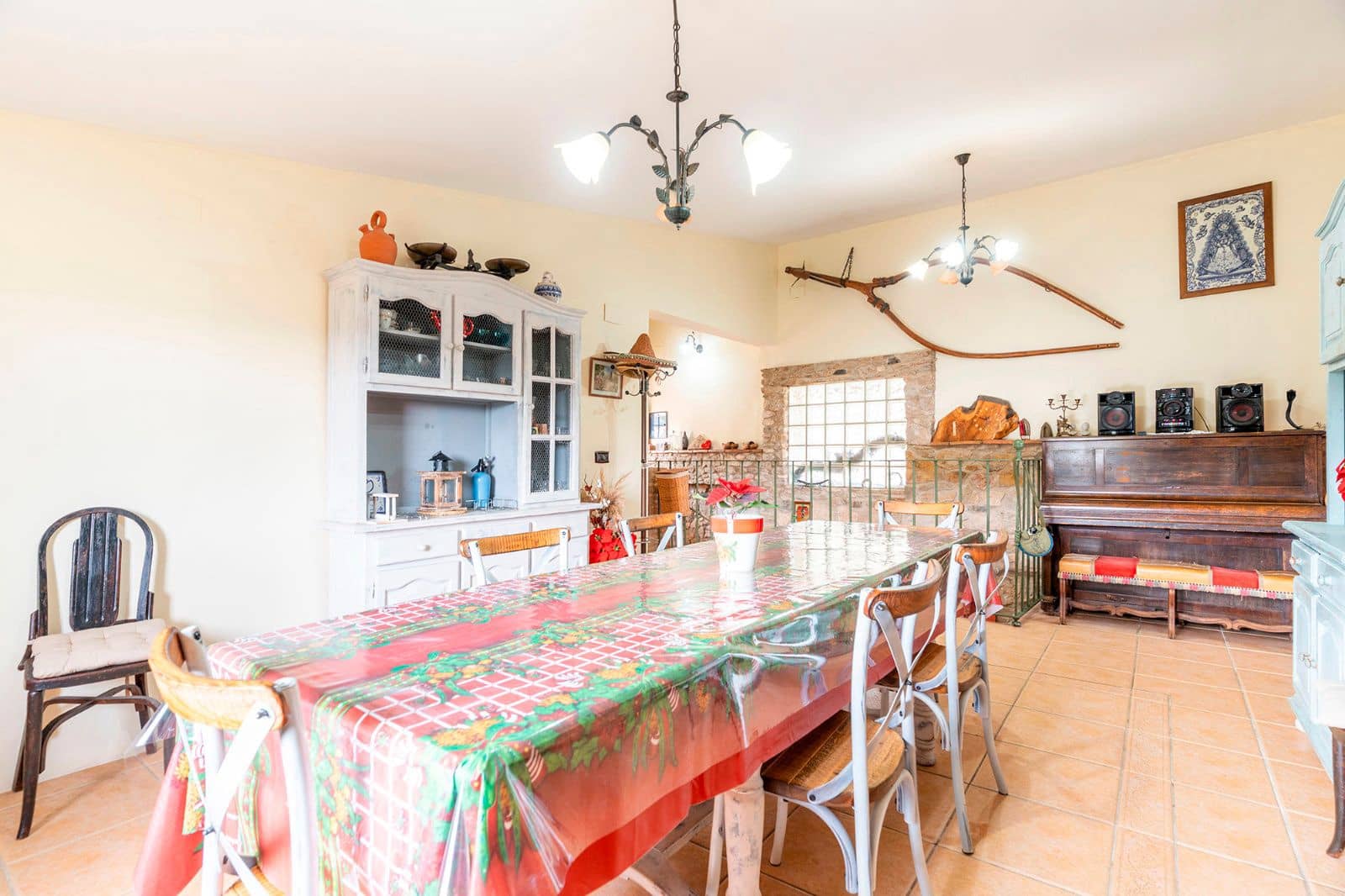 7 sypialnia Restauracja lub bar na sprzedaż w Costur z basenem - 265 000 € (Ref: 8890969)