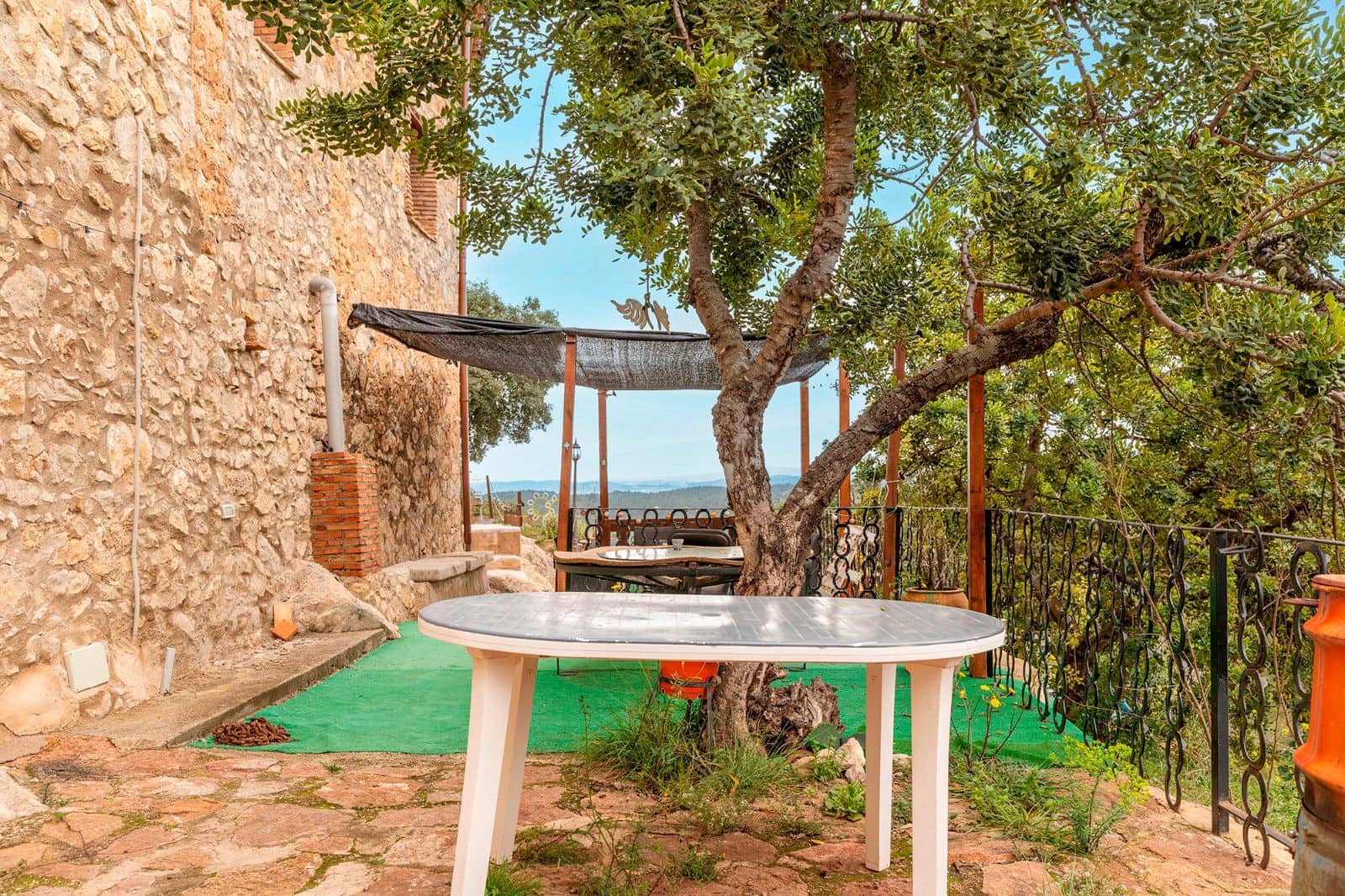 7 sypialnia Restauracja lub bar na sprzedaż w Costur z basenem - 265 000 € (Ref: 8890969)