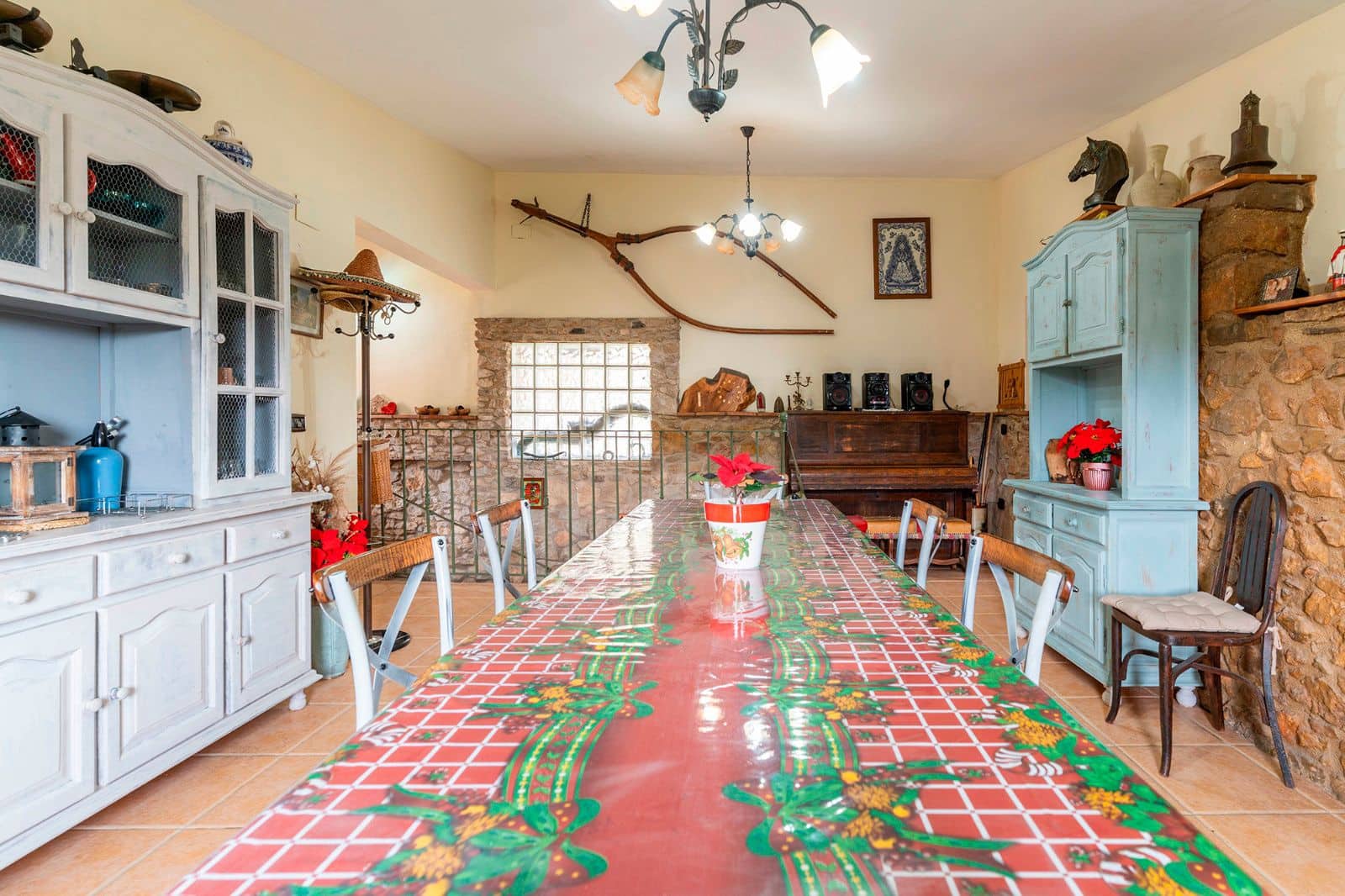 7 sypialnia Restauracja lub bar na sprzedaż w Costur z basenem - 265 000 € (Ref: 8890969)