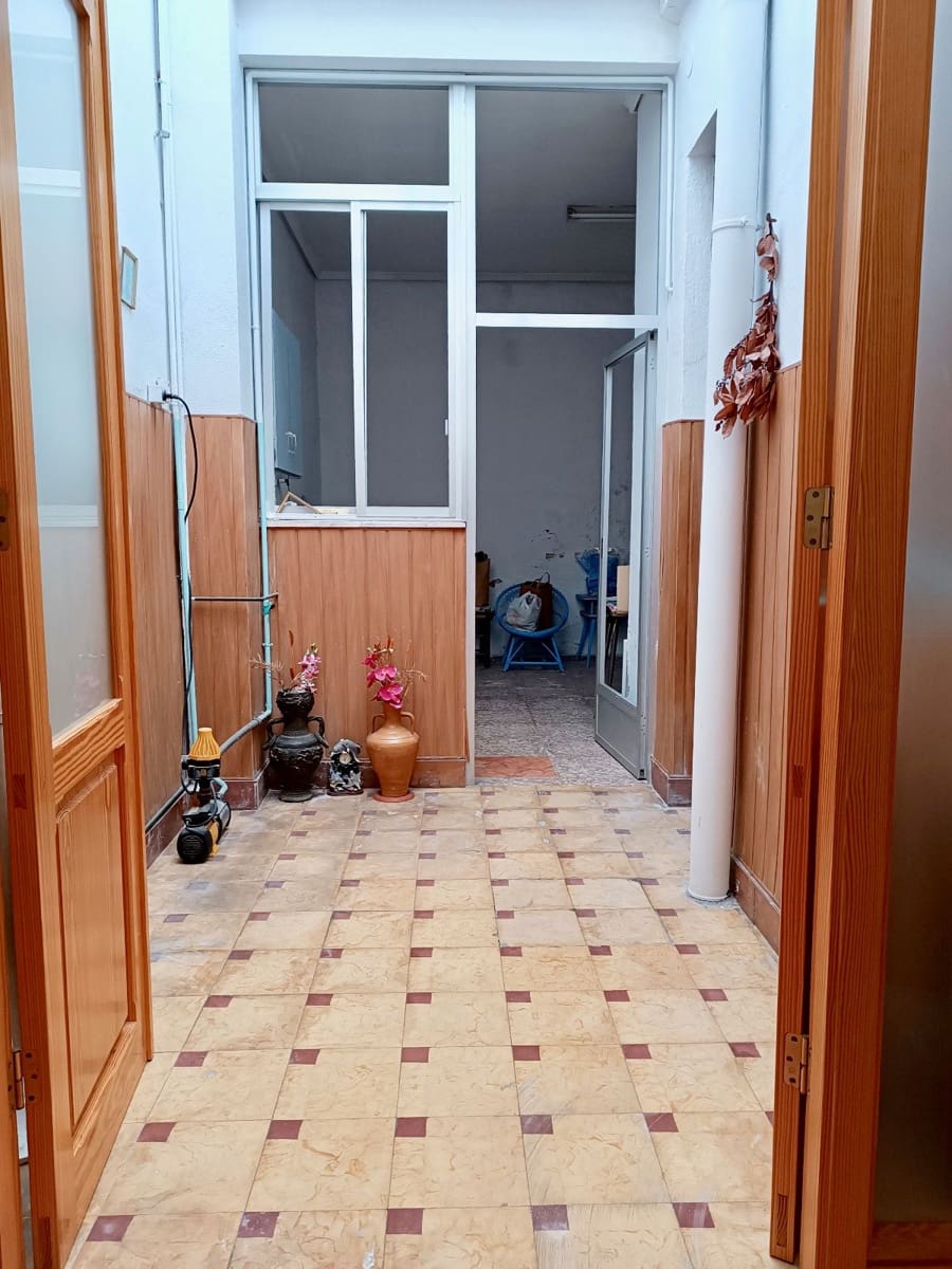 4 soveværelse Villa til salg i Burriana / Borriana - € 135.000 (Ref: 8895033)