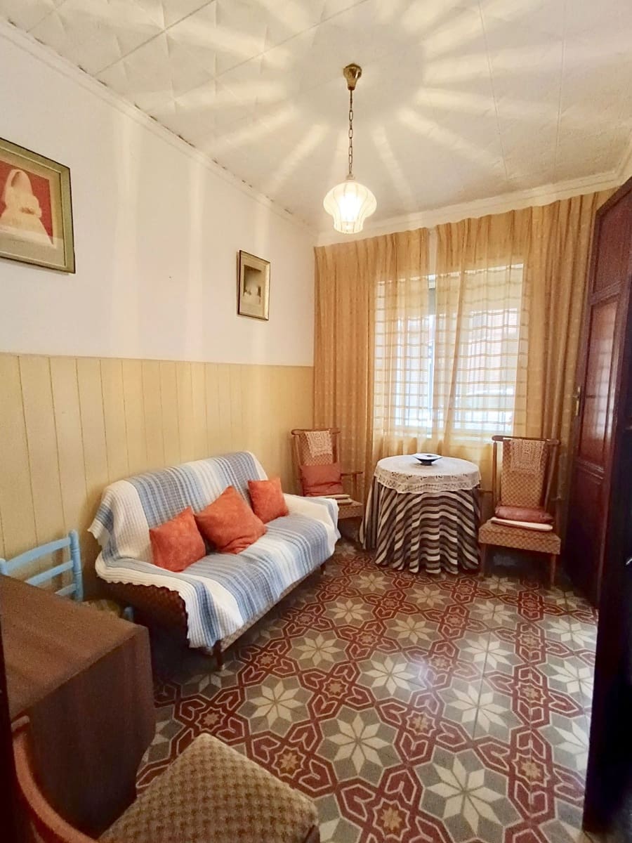 4 soveværelse Villa til salg i Burriana / Borriana - € 135.000 (Ref: 8895033)