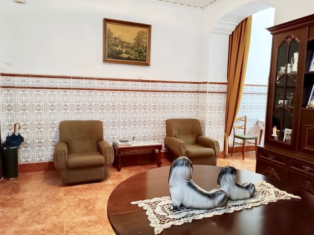 4 bedroom Villa for sale in Burriana / Borriana - € 135,000 (Ref: 8895033)