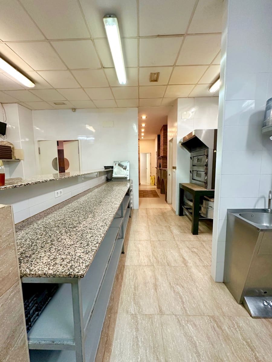 Erhverv til salg i Burriana / Borriana - € 420.000 (Ref: 8895411)