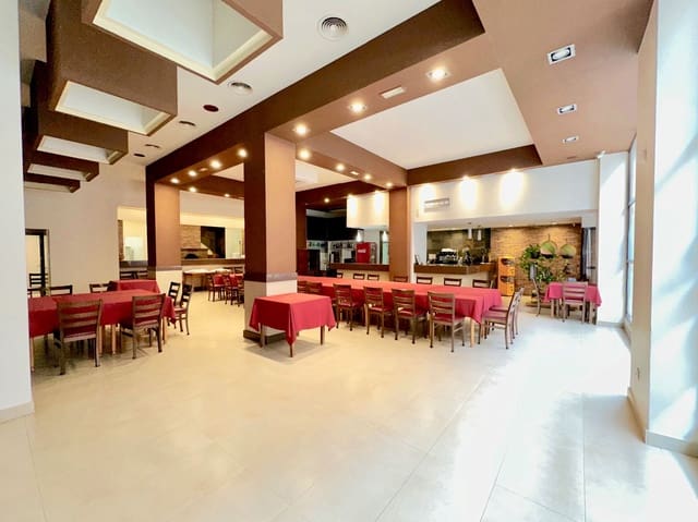 Commercial for sale in Burriana / Borriana - € 420,000 (Ref: 8895411)