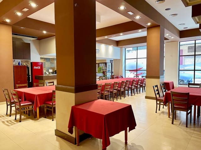 Commercial for sale in Burriana / Borriana - € 420,000 (Ref: 8895411)