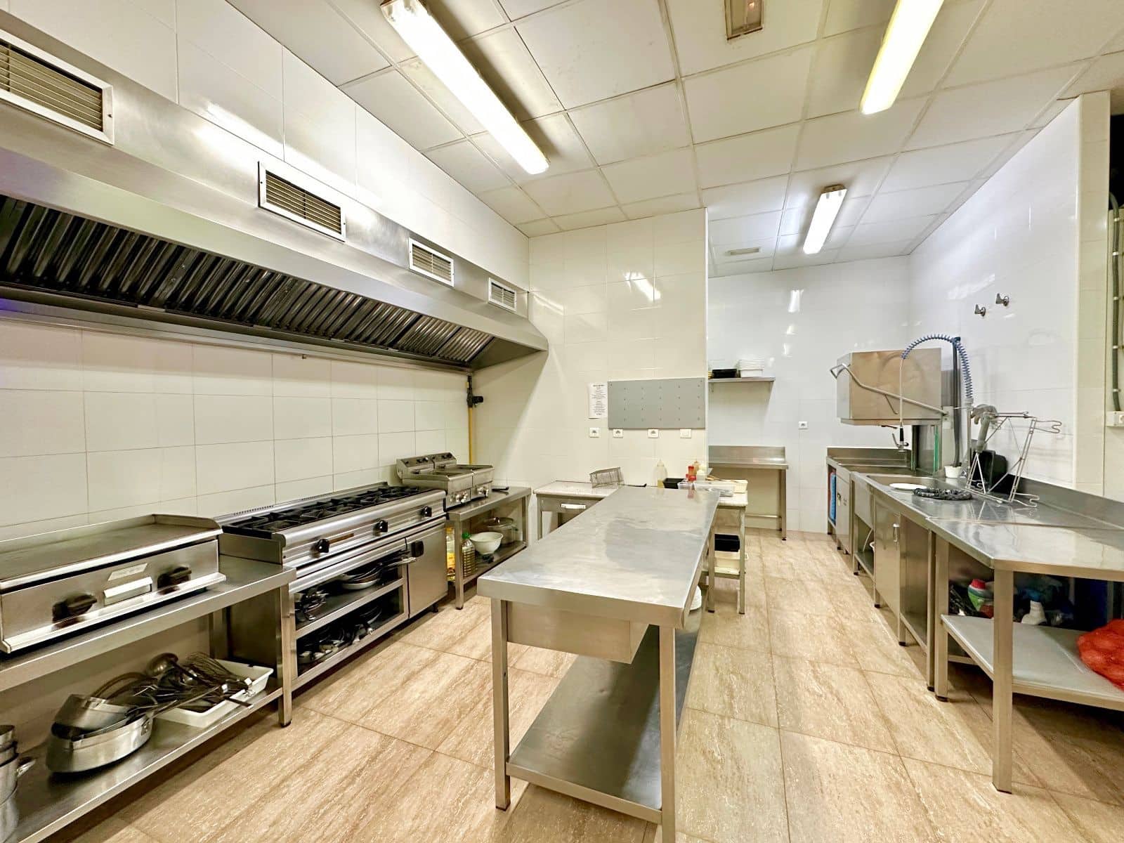 Erhverv til salg i Burriana / Borriana - € 420.000 (Ref: 8895411)