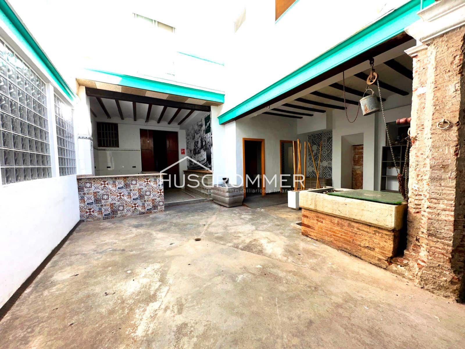 Commercial for rent in Castello de la Plana - € 1,250 (Ref: 8921970)