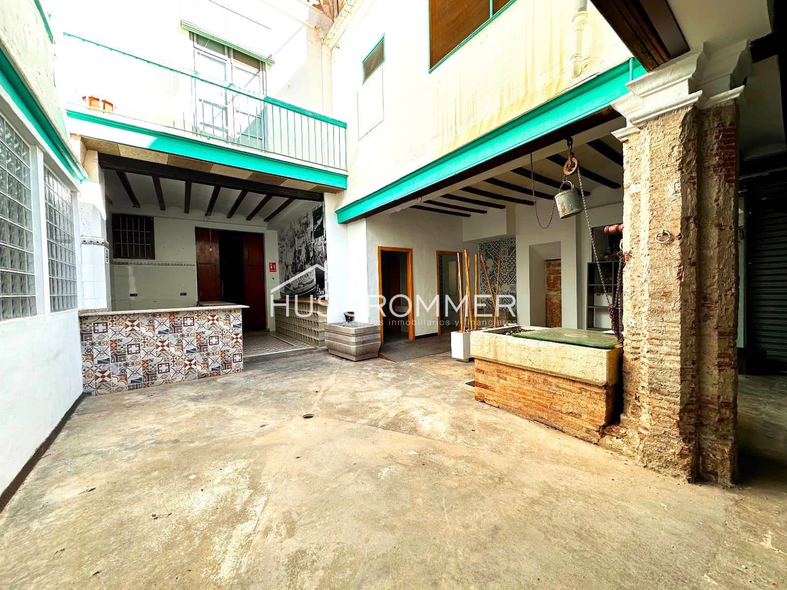 Commercial for rent in Castello de la Plana - € 1,250 (Ref: 8921970)