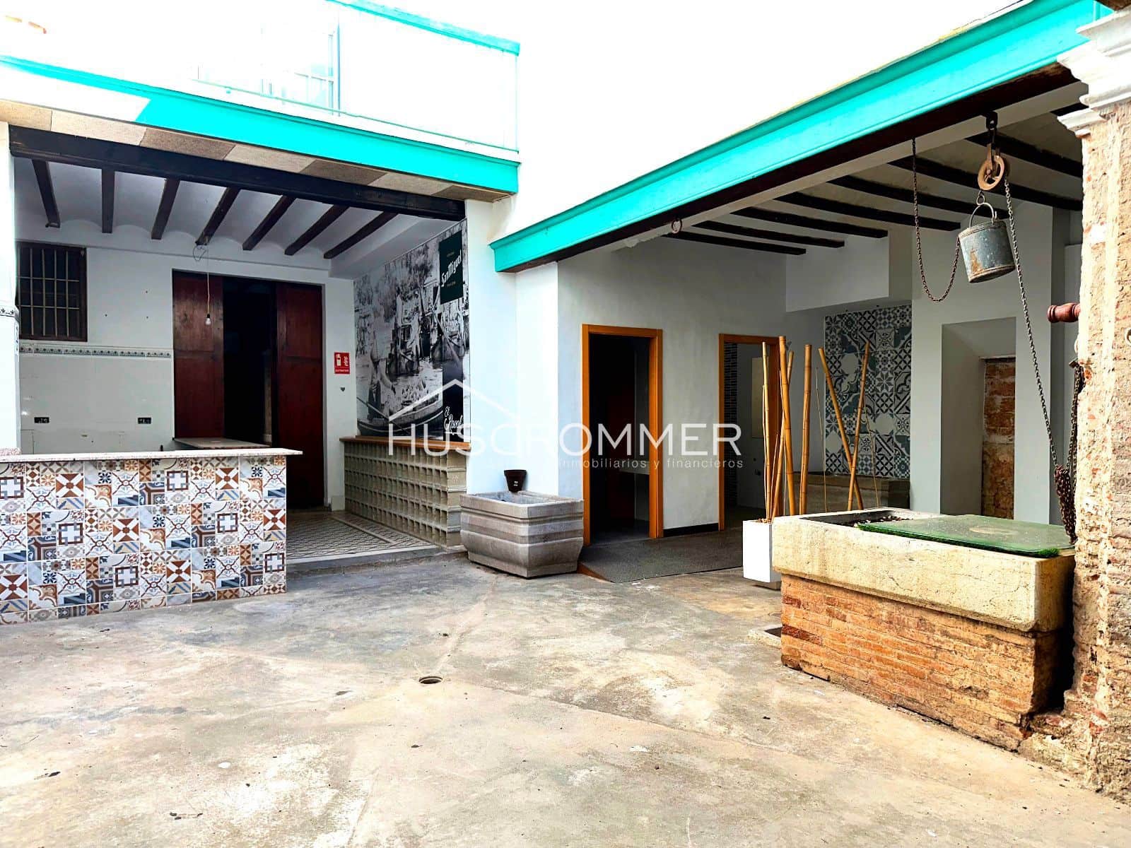 Commercial for rent in Castello de la Plana - € 1,250 (Ref: 8921970)