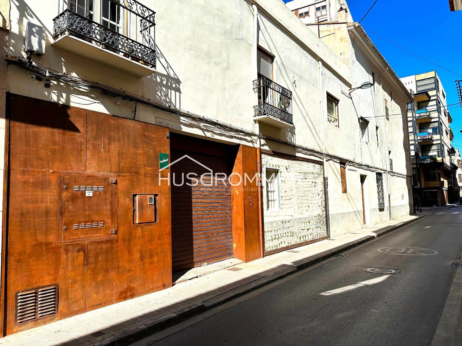 Commercial for rent in Castello de la Plana - € 1,250 (Ref: 8921970)