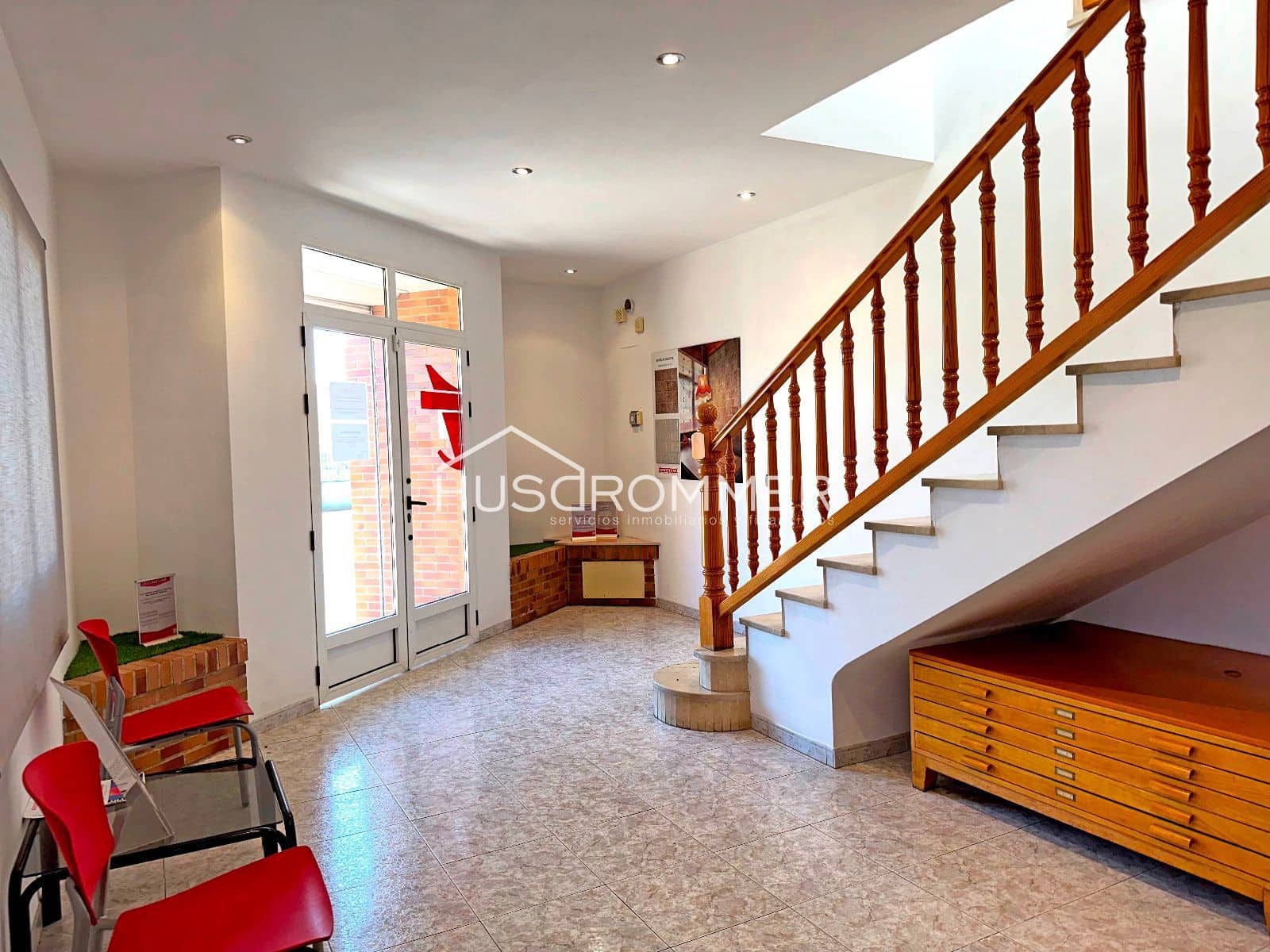 Erhverv til salg i Vila-real med garage - € 1.900.000 (Ref: 8923375)