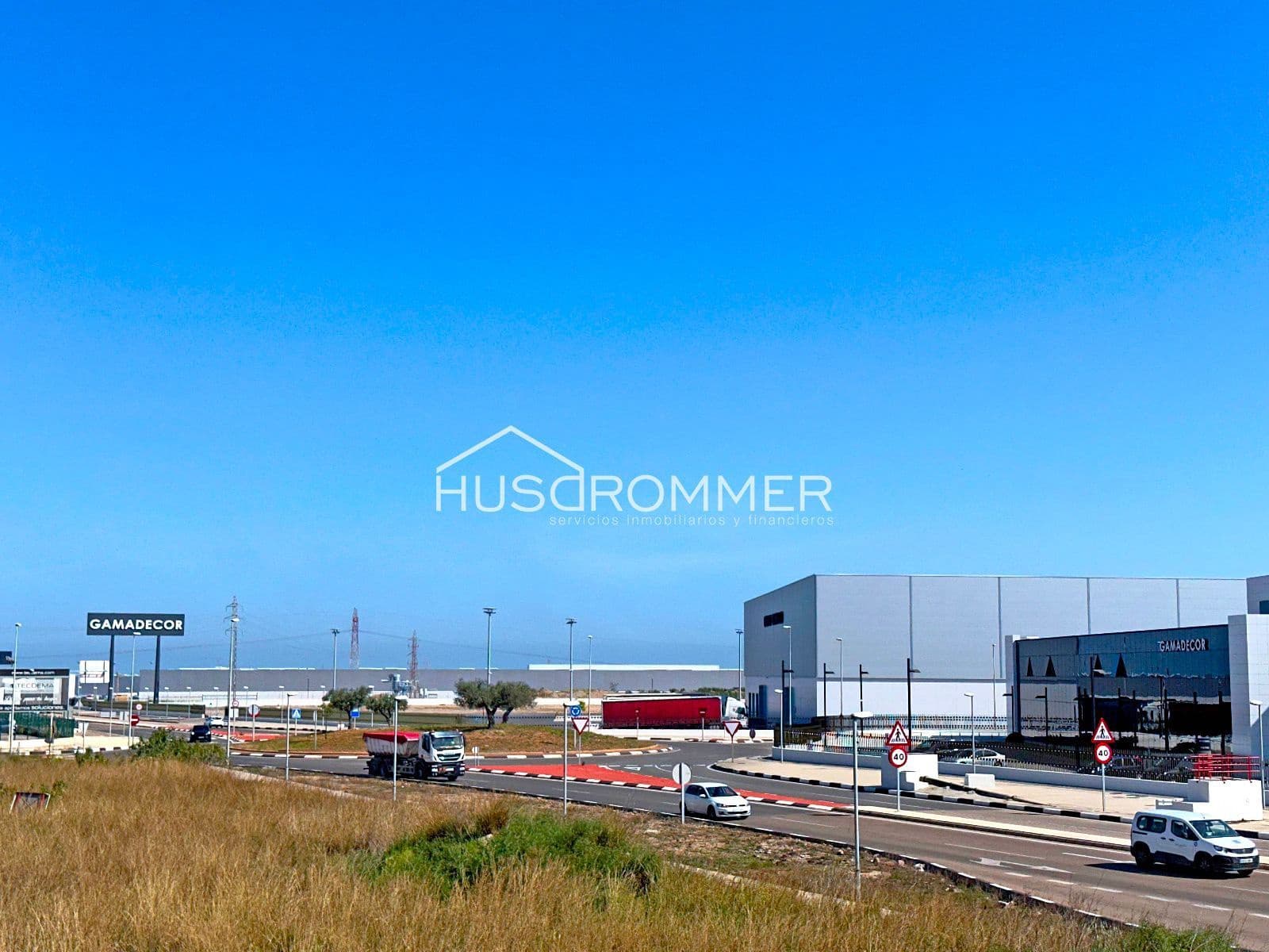 Erhverv til salg i Vila-real med garage - € 1.900.000 (Ref: 8923375)