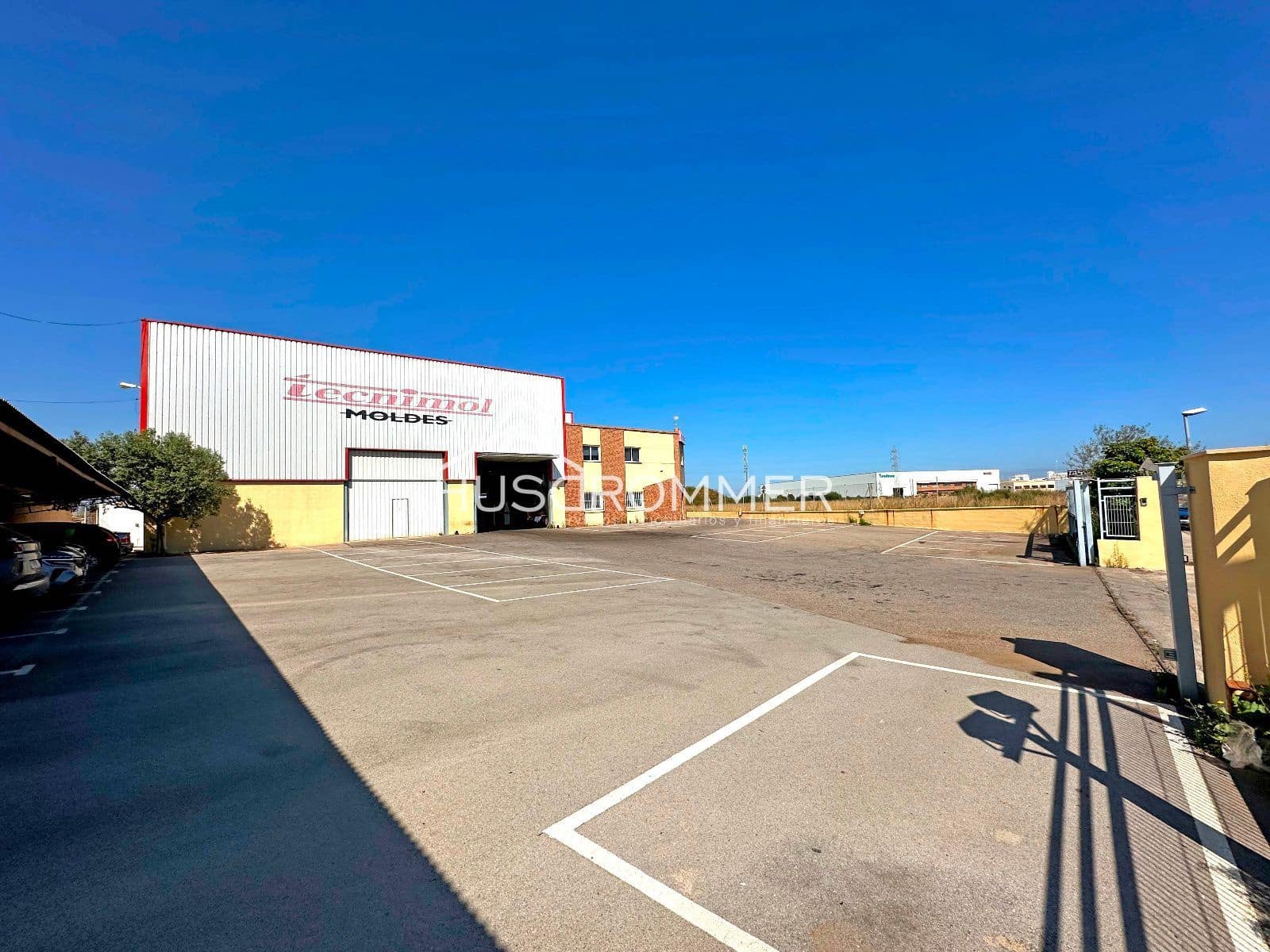 Erhverv til salg i Vila-real med garage - € 1.900.000 (Ref: 8923375)