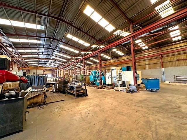 Local Comercial en Vila-real en venta con garaje - 1.900.000 € (Ref: 8923375)