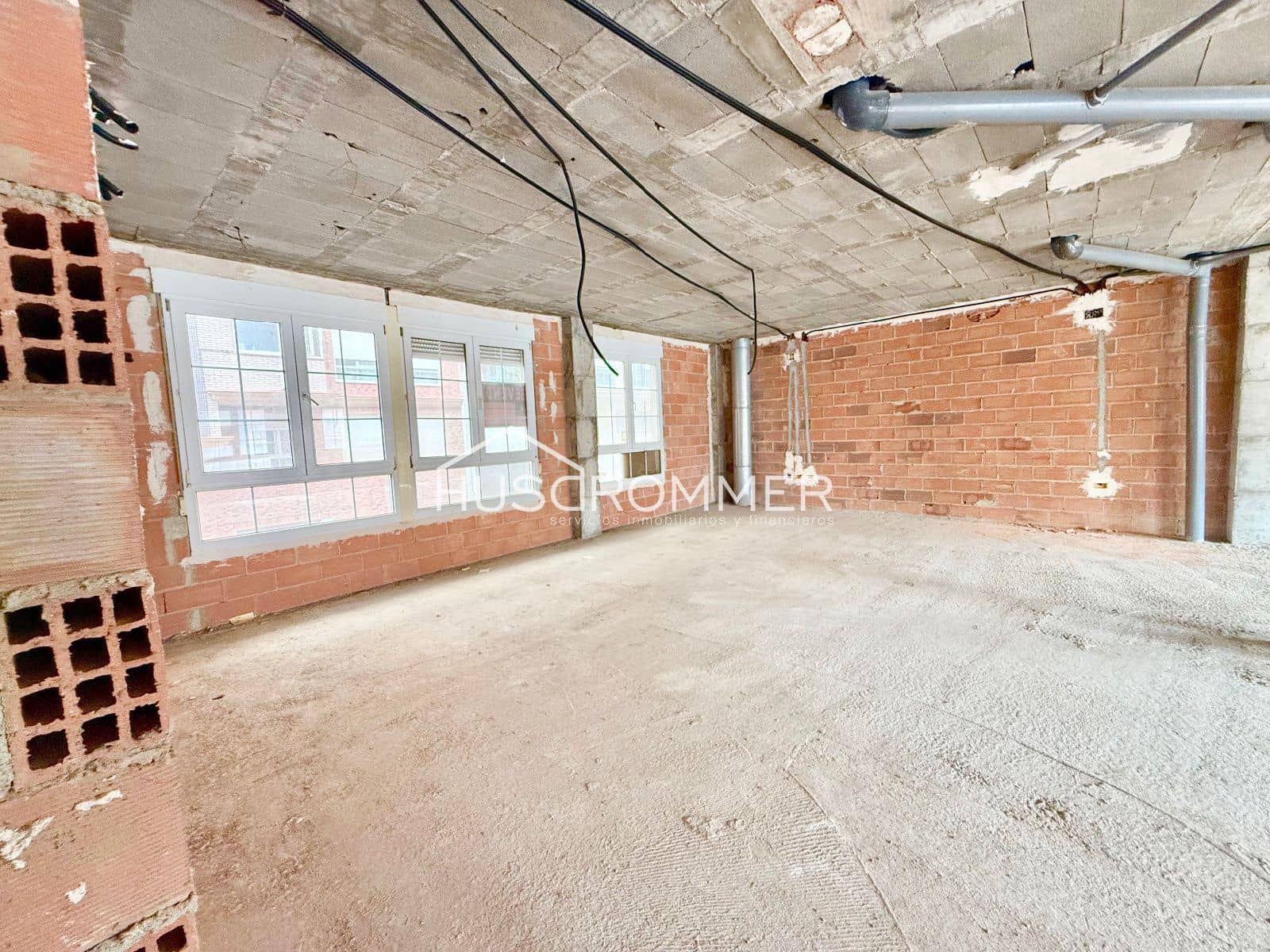 Erhverv til salg i Vila-real - € 120.000 (Ref: 8941640)