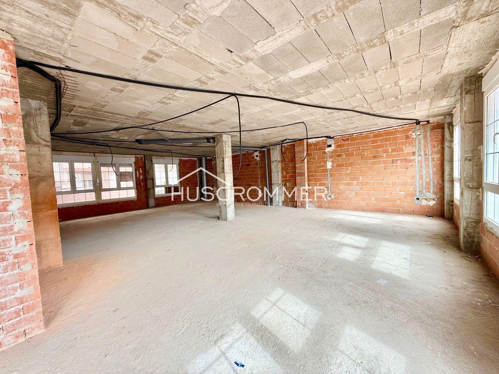 Erhverv til salg i Vila-real - € 120.000 (Ref: 8941640)