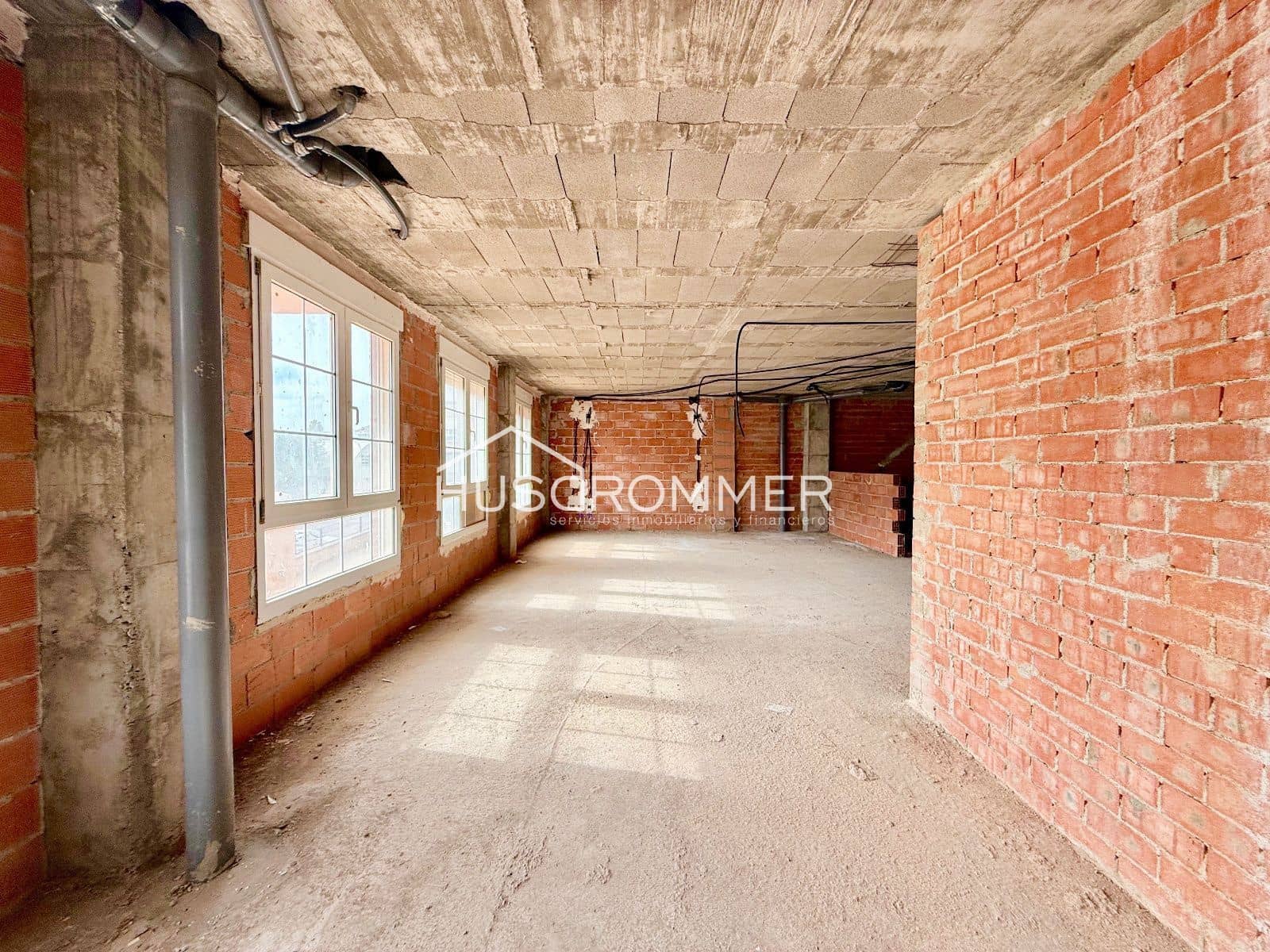 Erhverv til salg i Vila-real - € 120.000 (Ref: 8941640)