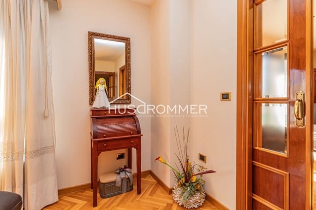 5 soveværelse Lejlighed til salg i Vila-real med garage - € 270.000 (Ref: 8975513)