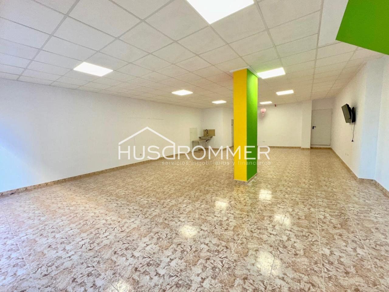 Local Comercial en Vila-real en alquiler con garaje - 450 € (Ref: 9029174)