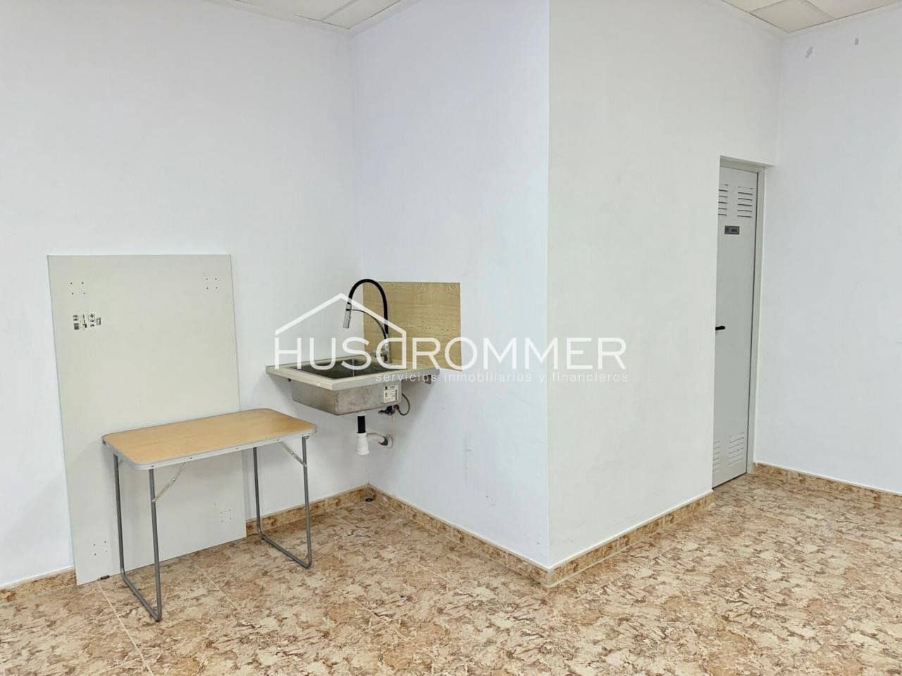 Local Comercial en Vila-real en alquiler con garaje - 450 € (Ref: 9029174)