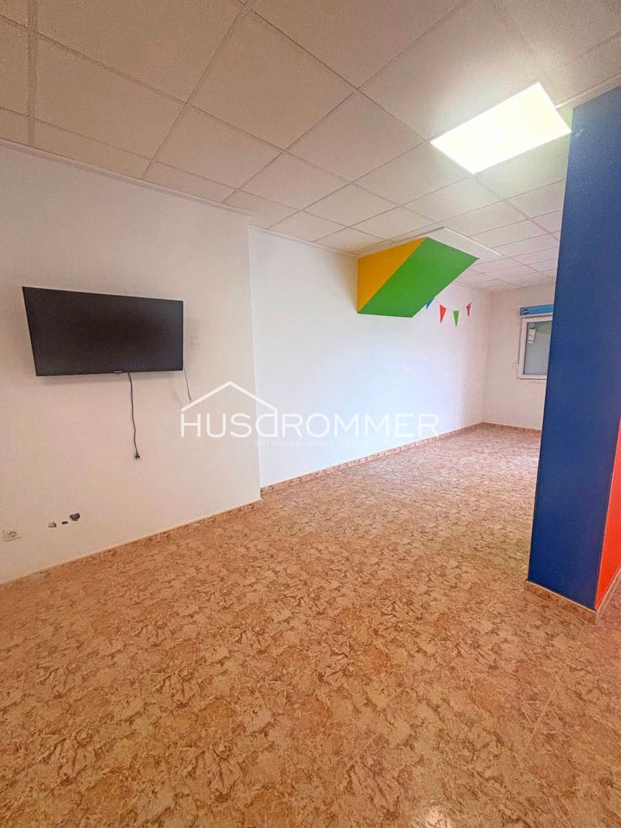Local Comercial en Vila-real en alquiler con garaje - 450 € (Ref: 9029174)