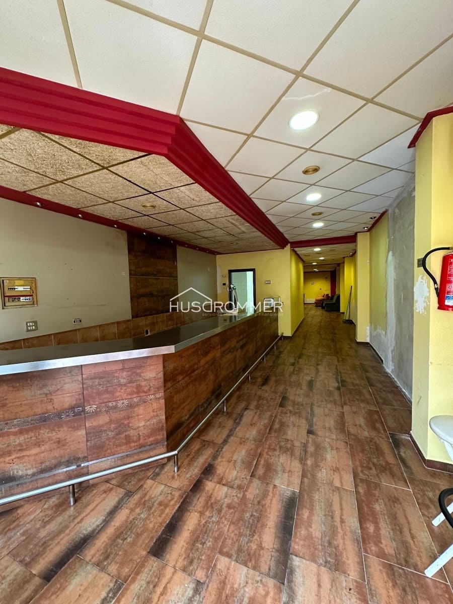 Commercial for rent in Vila-real with garage - € 450 (Ref: 9101796)