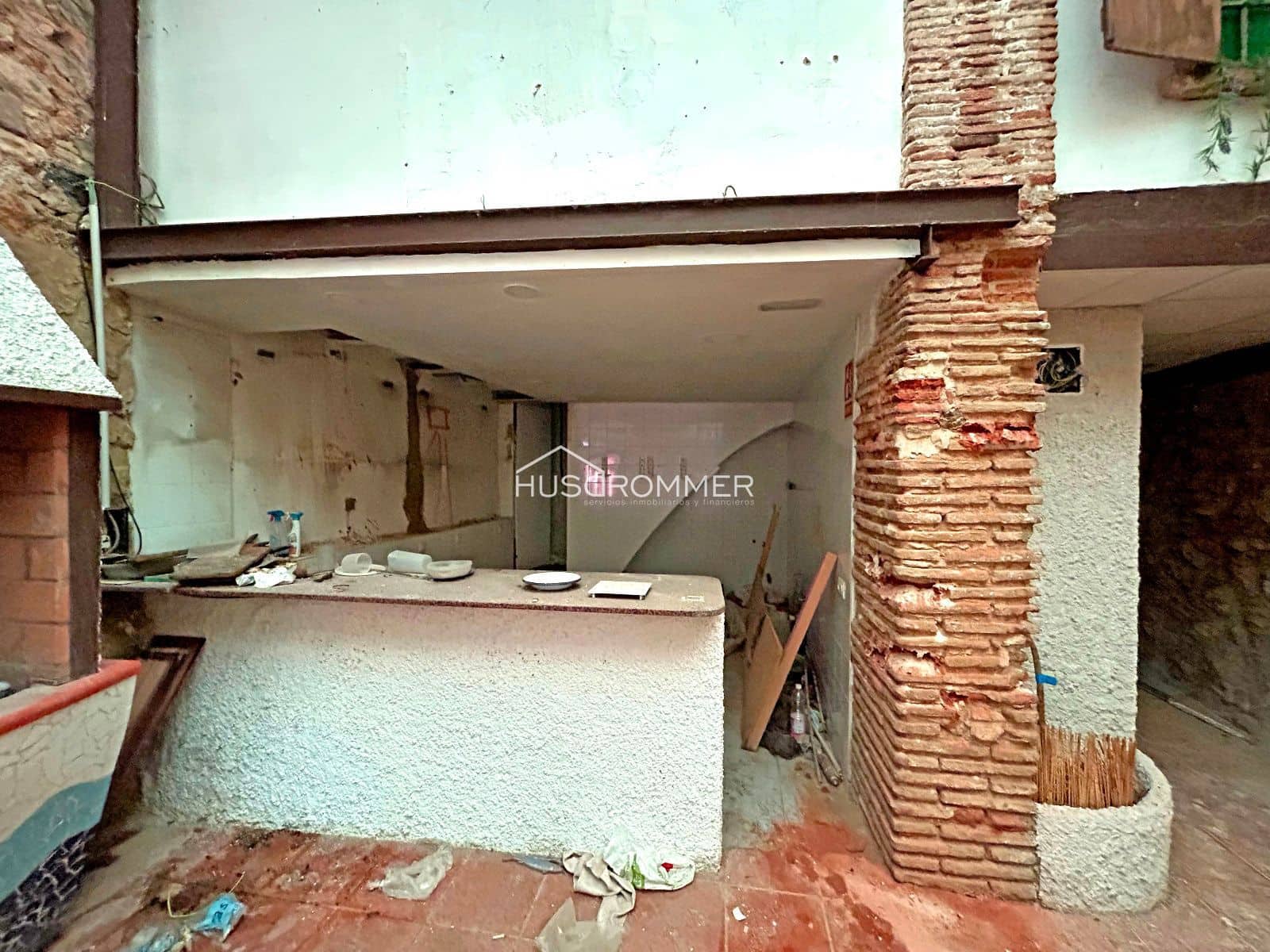 4 bedroom Villa for sale in Castello de la Plana - € 180,000 (Ref: 9115599)