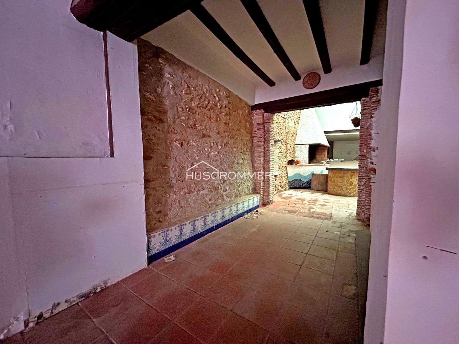 4 bedroom Villa for sale in Castello de la Plana - € 180,000 (Ref: 9115599)