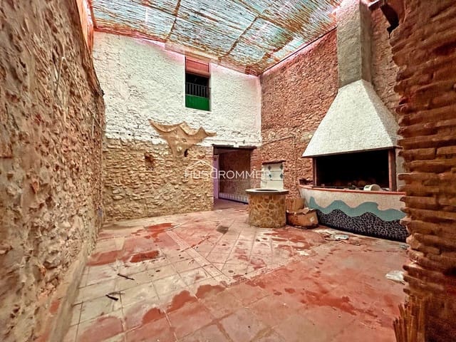 4 soverom Villa til salgs i Centro, Castelló de la Plana - € 180 000 (Ref: 9115599)