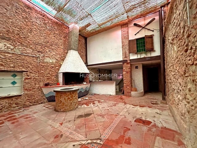 4 soverom Villa til salgs i Centro, Castelló de la Plana - € 180 000 (Ref: 9115599)