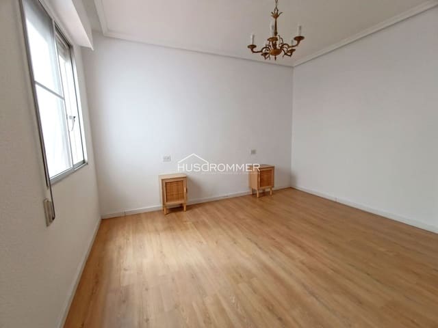 3 Zimmer Wohnung zu vermieten in Vila-real - 700 € (Ref: 9141033)