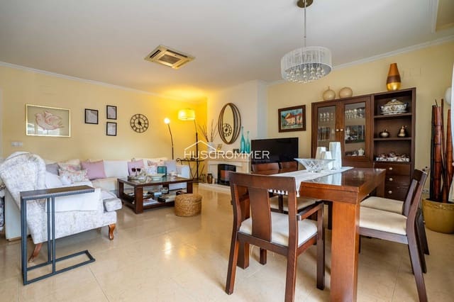 4 sypialnia Dom na sprzedaż w Oeste, Castelló de la Plana z basenem garażem - 295 000 € (Ref: 9175956)