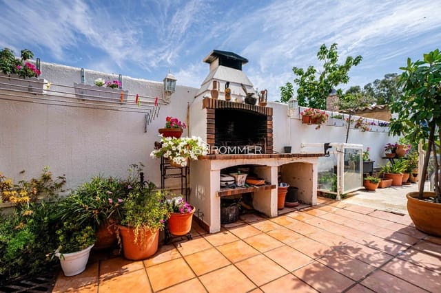 4 sypialnia Dom na sprzedaż w Oeste, Castelló de la Plana z basenem garażem - 295 000 € (Ref: 9175956)
