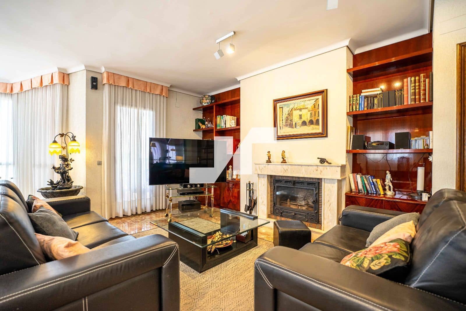 6 bedroom Flat for sale in Castello de la Plana with garage - € 270,000 (Ref: 9251703)