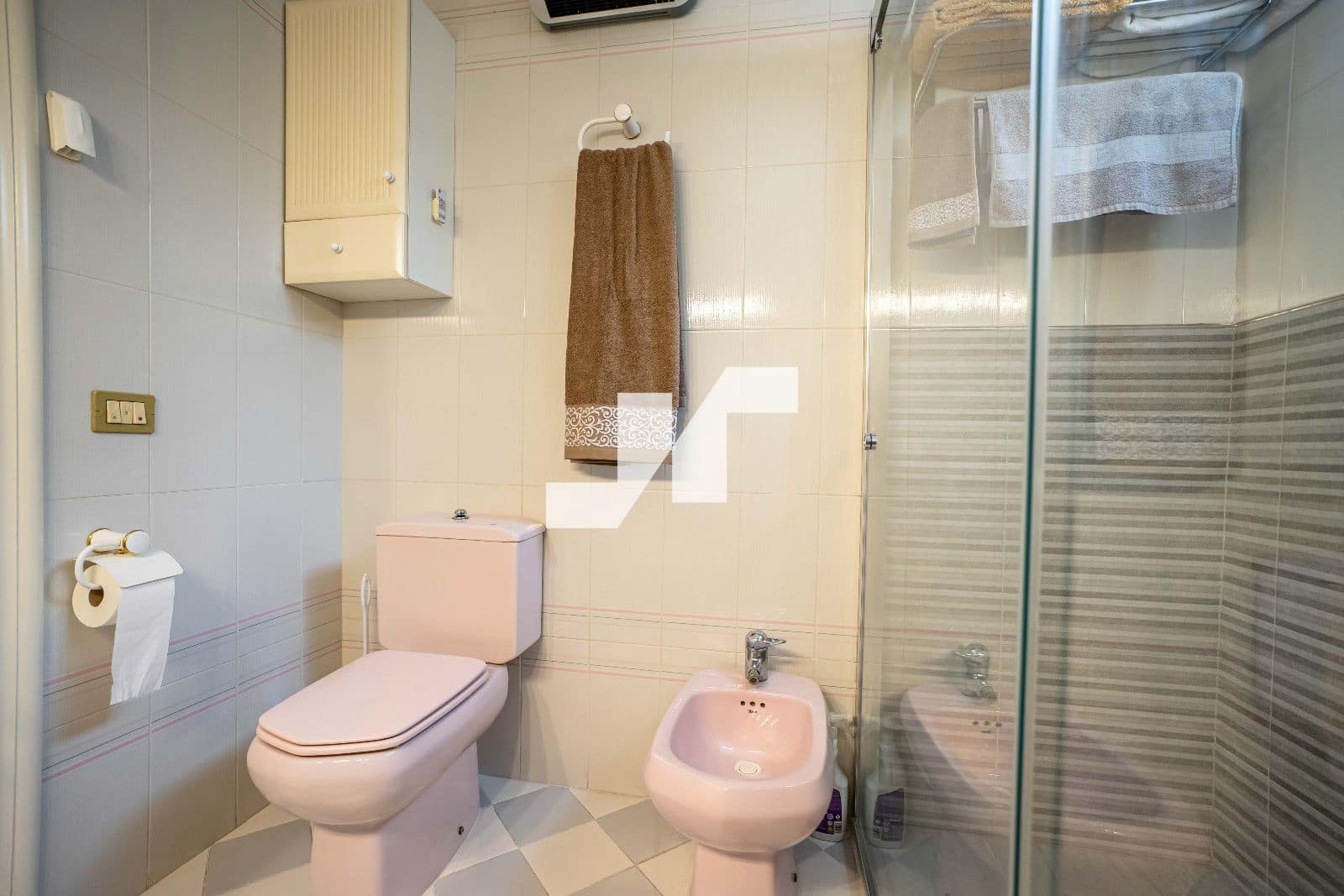 6 bedroom Flat for sale in Castello de la Plana with garage - € 270,000 (Ref: 9251703)