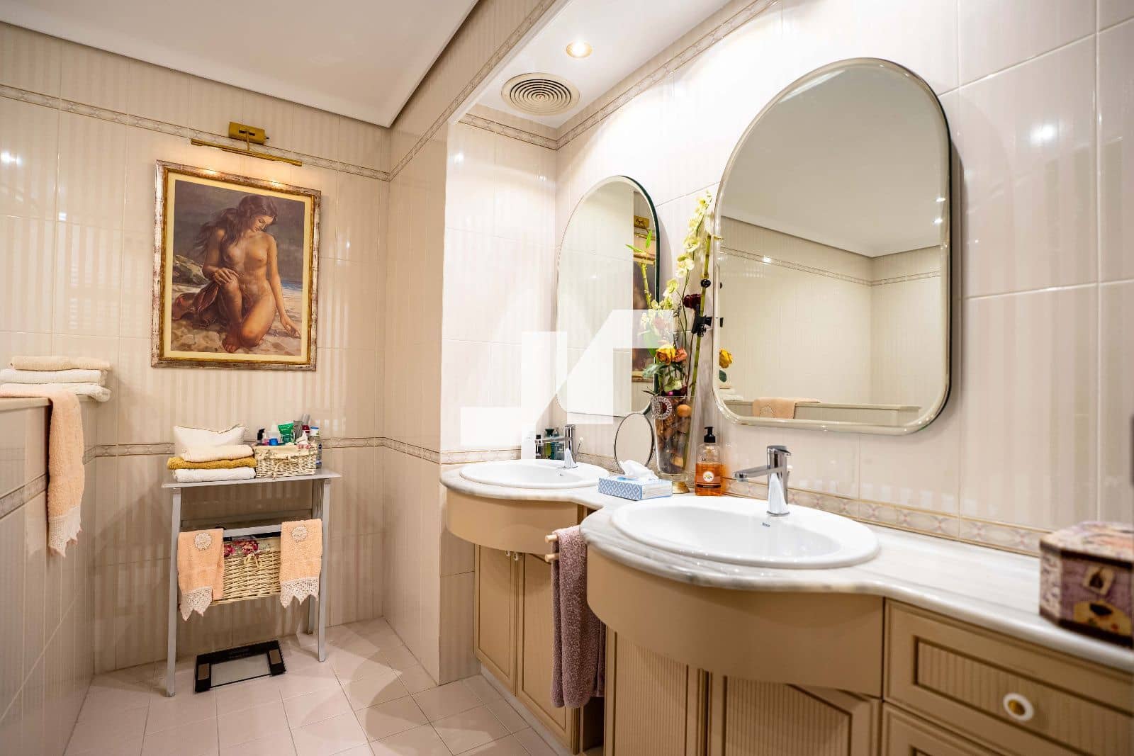 6 bedroom Flat for sale in Castello de la Plana with garage - € 270,000 (Ref: 9251703)