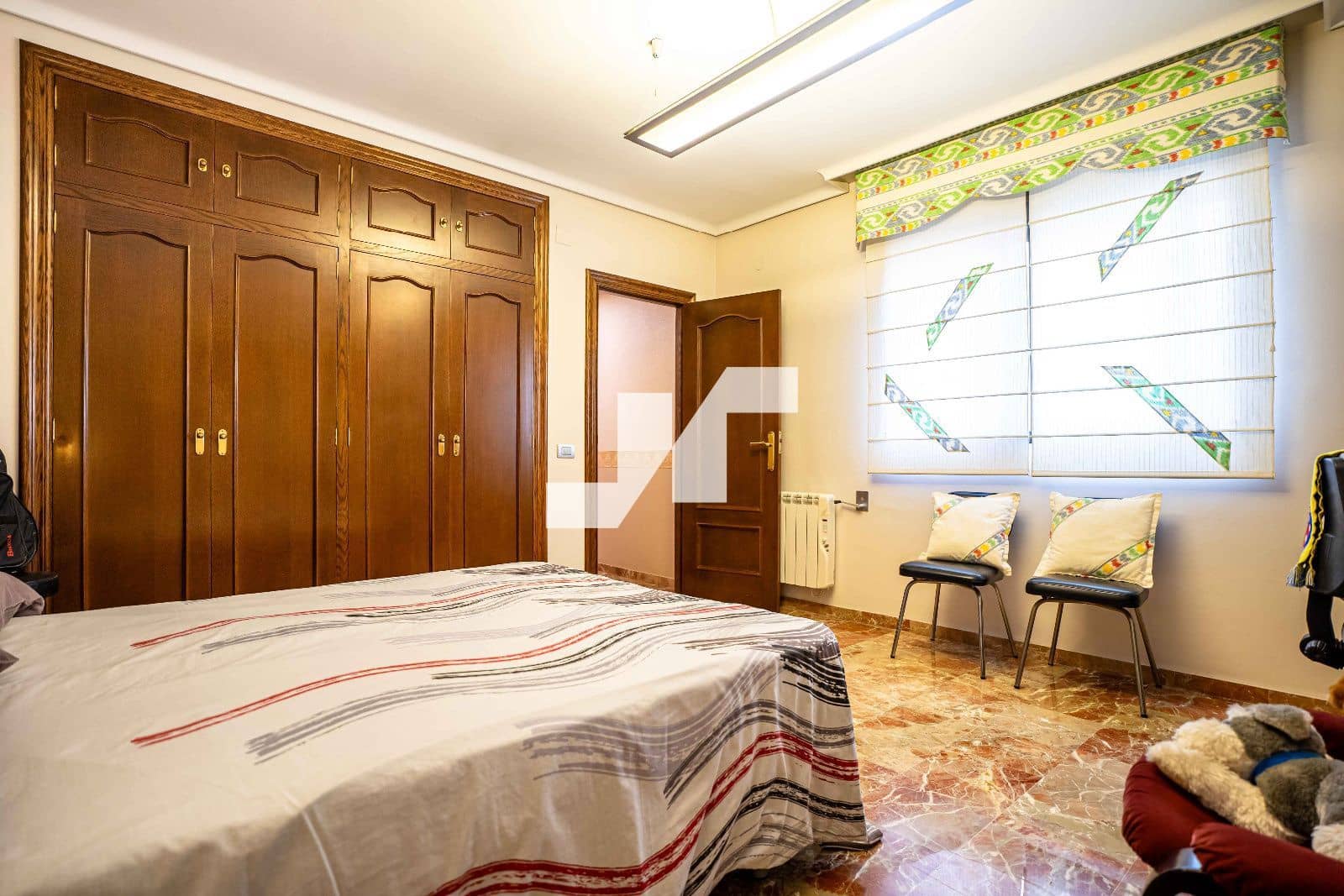 6 bedroom Flat for sale in Castello de la Plana with garage - € 270,000 (Ref: 9251703)